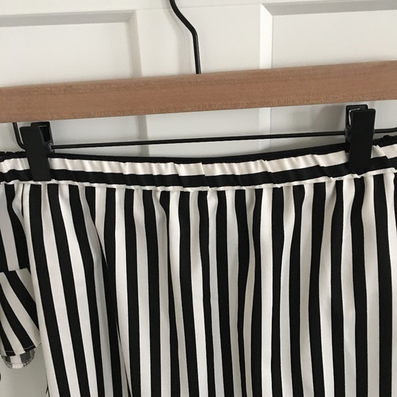 ASOS Off the Shoulder Striped Top 0 - Picture 3 of 5